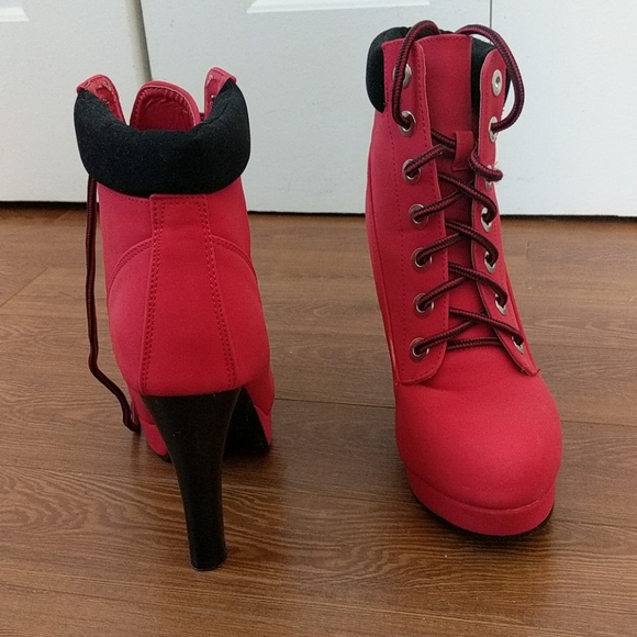 High heels - Picture 4 of 4